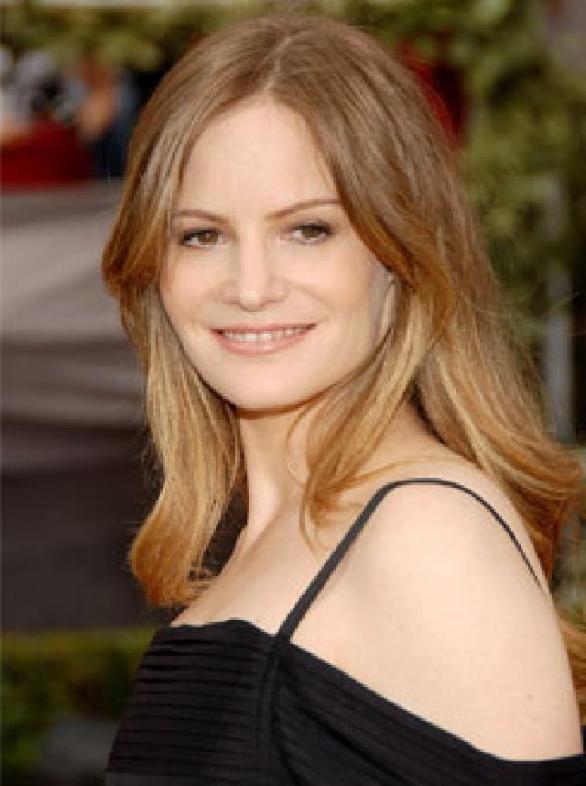 Jennifer Jason Leigh Profile, BioData, Updates and Latest Pictures