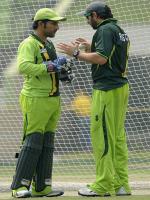 Sarfraz Ahmed With Shahid Afradi