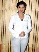 Shreya Ghoshal in Jeans