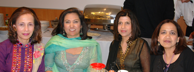 Shahida Rehmani with other Members