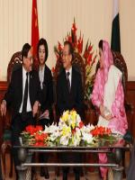 Farooq Hamid Naek with Wen jiabao