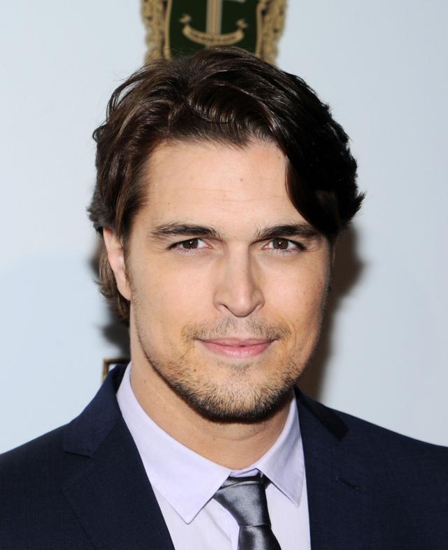 http://www.fanphobia.net/uploads/actors/16967/2015236862_Diogo_Morgado_Latest_Pic.jpg