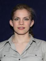 Anna Chlumsky in Trading Mom