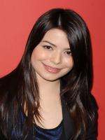 Miranda Cosgrove in Keeping Up with the Steins
