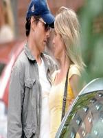 Cameron Diaz with tom