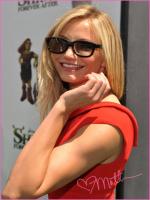 Cameron Diaz with glasses