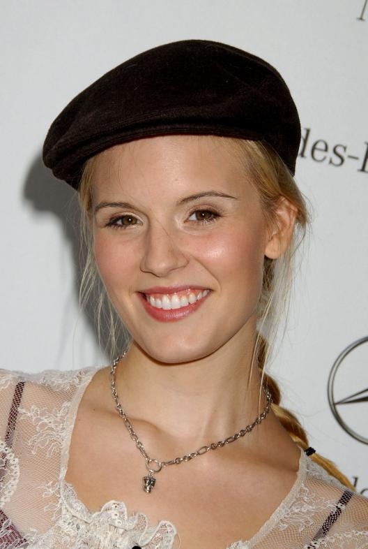 Maggie Grace in  The Fog