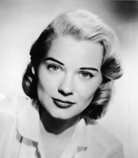 Hope Lange in The Young Lions