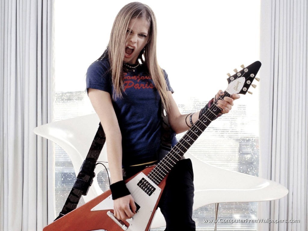 Avril Lavigne with guitar