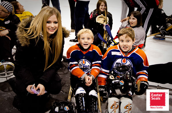 Avril Lavigne With kids