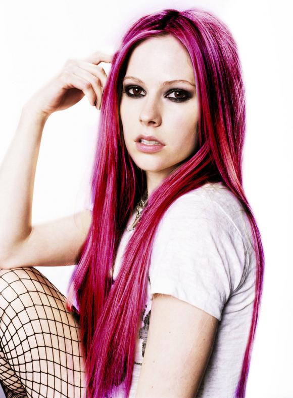 Avril Lavigne with pink hair