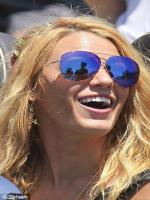 Blake Lively with sun glasses