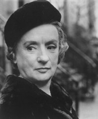 Mildred Natwick in Yolanda and the Thief