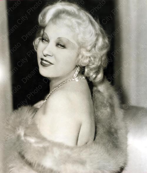 Mae West in Loose Women