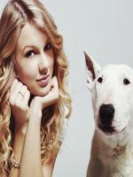 Taylor Swift with dog