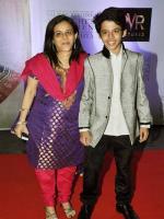 Darsheel Safary With Mother