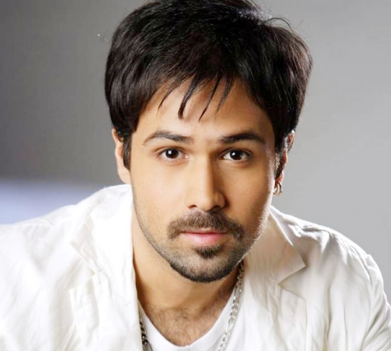 Emraan Hashmi Profile, BioData, Updates and Latest Pictures | FanPhobia