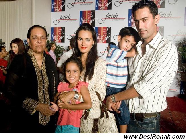 Nadia Hussain With Her Family