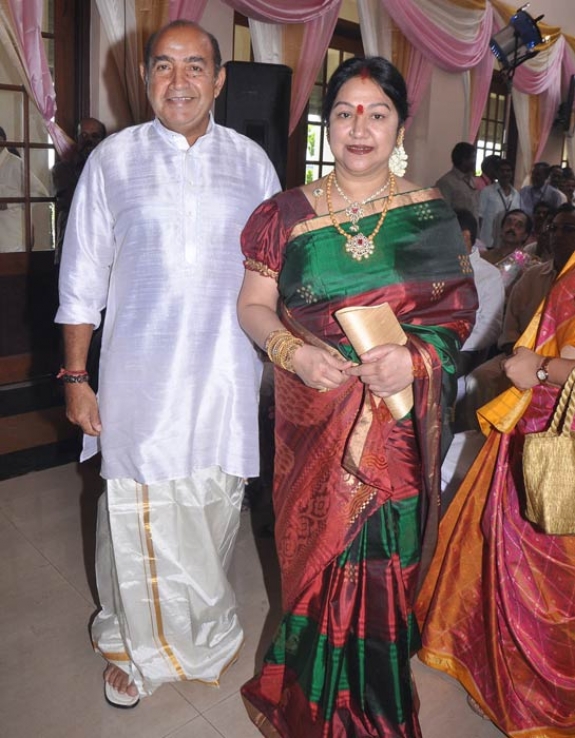Manjula Vijayakumar With Husband