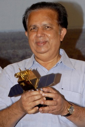 G. Madhavan Nair With Award