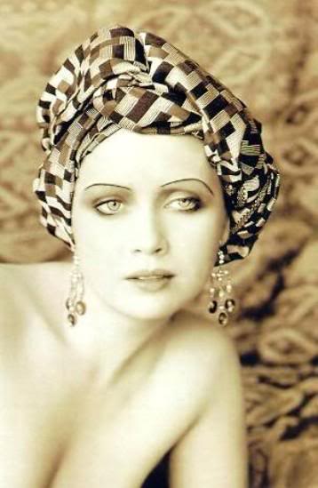 Lysette Anthony Photo