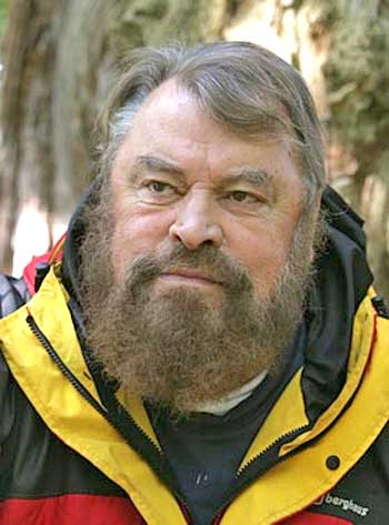 Brian Blessed in Quest for the Lost World (1999)