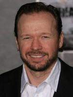 Robert Wahlberg in The Exchange