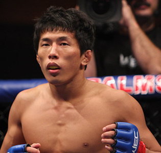 Takeya Mizugaki in Ring