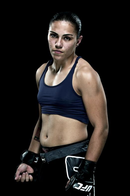 Jessica Andrade Modeling Pic