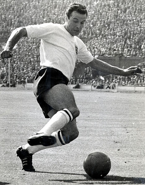Jimmy Armfield in Action