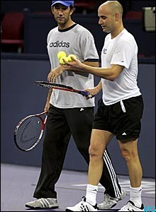 Darren Cahill in Tenis Cort