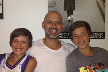 Andrew Florent With Kids Andrew Florent Photos FanPhobia