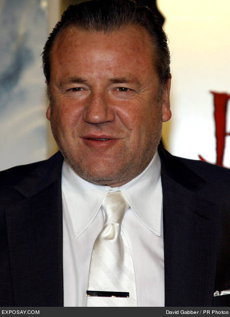 Ray Winstone in 44 Inch Chest