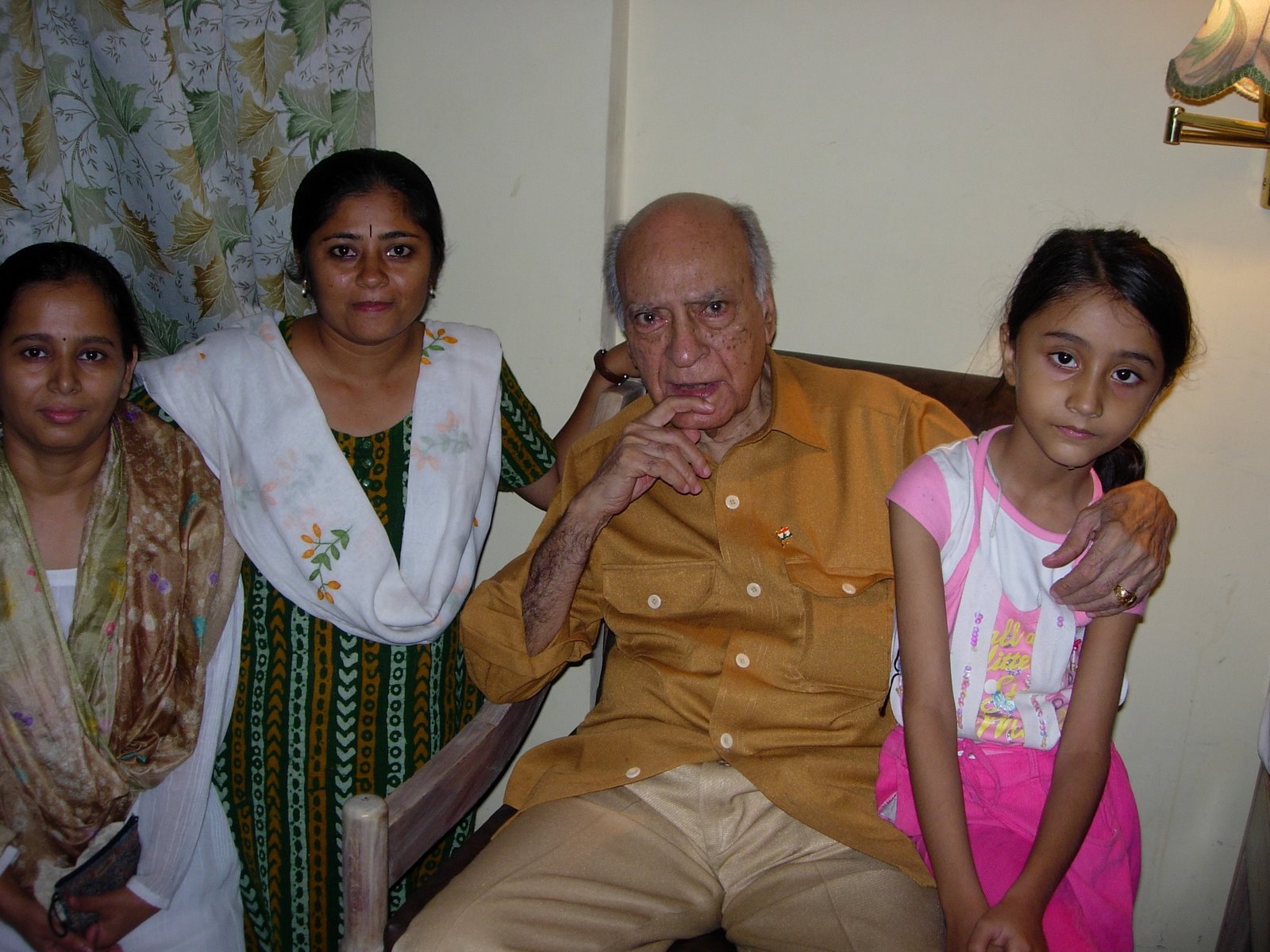 A K Hangal With Family