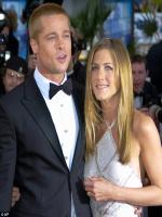 Jennifer Aniston with brad in happy mood