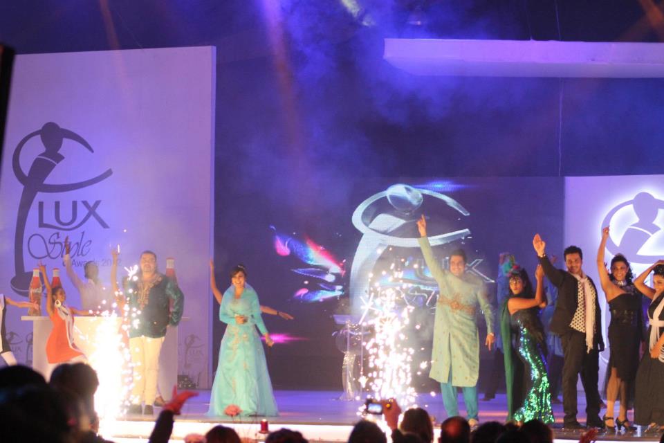 Sara Raza Khan Live Performance in Lux Style Awards