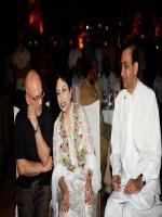 Mir Shakil ur Rehman with Shahrukh Hassan