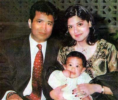 Ishtiaq Baig with Wife and Daughter