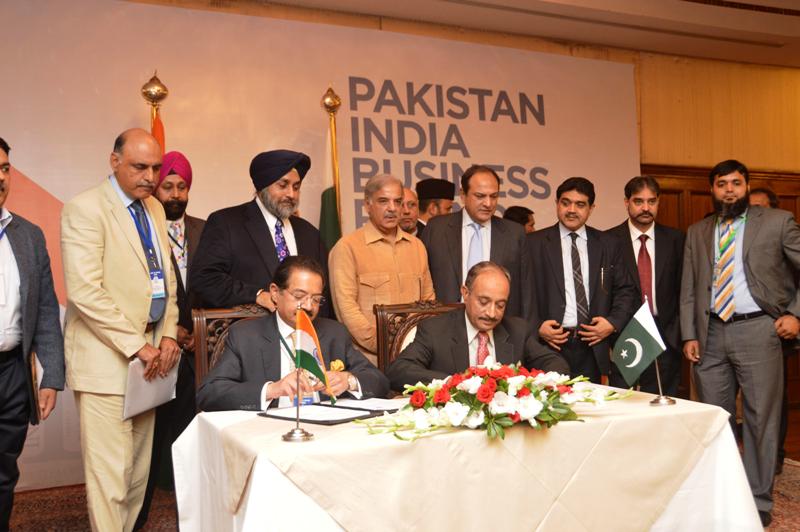 Aftab Ahmed Vohra Signing Pakistan-India Bussiness
