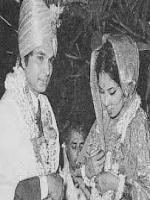 Asrani and Manju Asrani at wedding