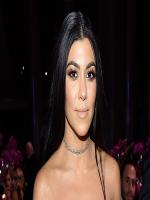 Kourtney Kardashian beautiful pic