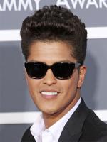 Bruno Mars curly hairs