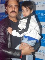 Chandrachur Singh with his son