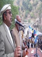 Muhammad Azhar Khan Jadoon durring speech