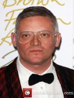 Giles Deacon Latest Wallpaper