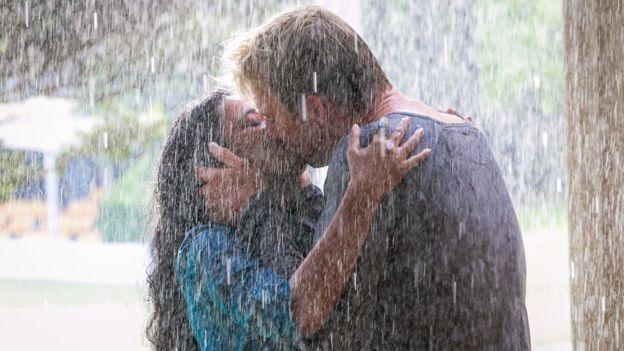 Kiss of Tanishtha Chatterjee and Brett Lee in Unindian Movie