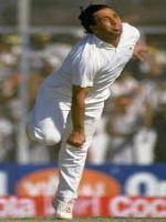 Abdul Qadir Best bowling.jpg