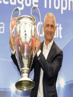 Fabrizio Ravanelli With Trophy