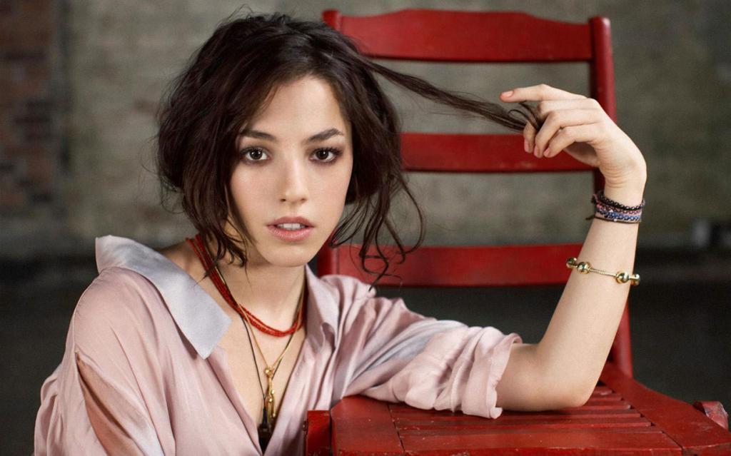 Olivia Thirlby Modeling Pic