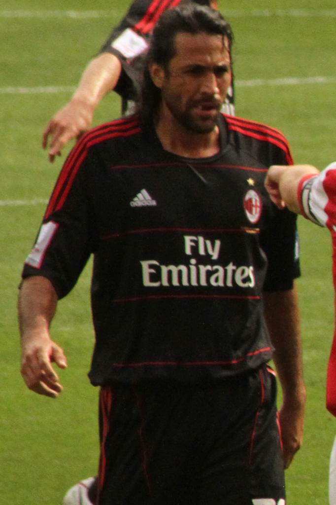Mario Yepes during match